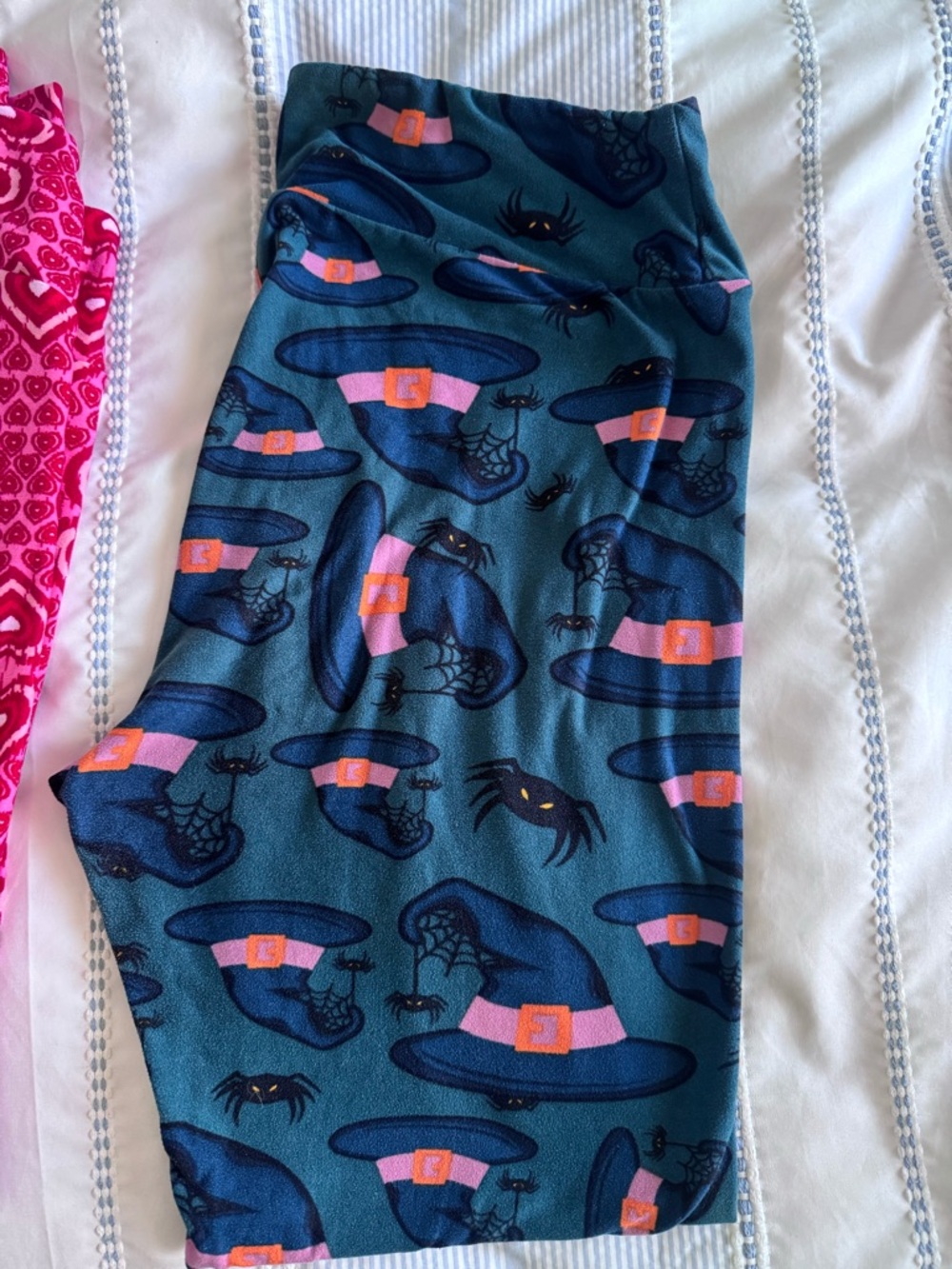LuLaRoe Women’s Multi-Print Leggings Pack - Teal, Navy, Pink, Black - Picture 2 of 5